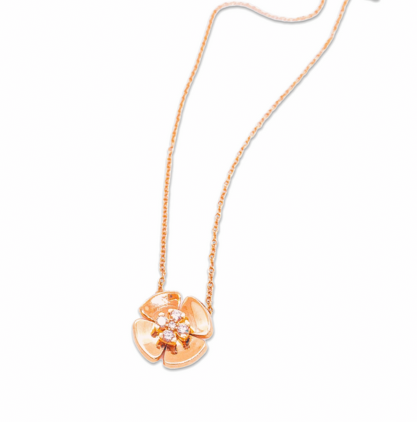 Flower diamond necklace by Gioielliamo